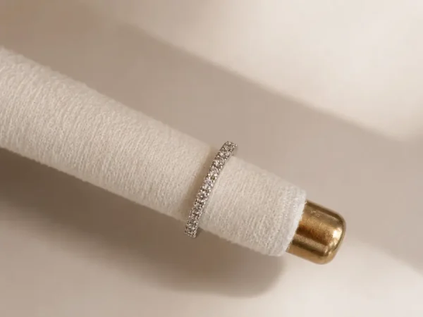 Anillo circonitas baño de oro de 18K