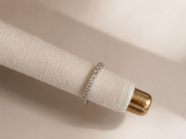 Anillo circonitas baño de oro de 18K