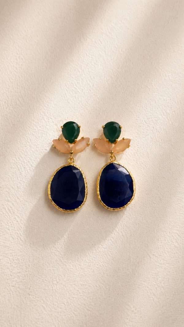 Aretes con piedra de sodalita