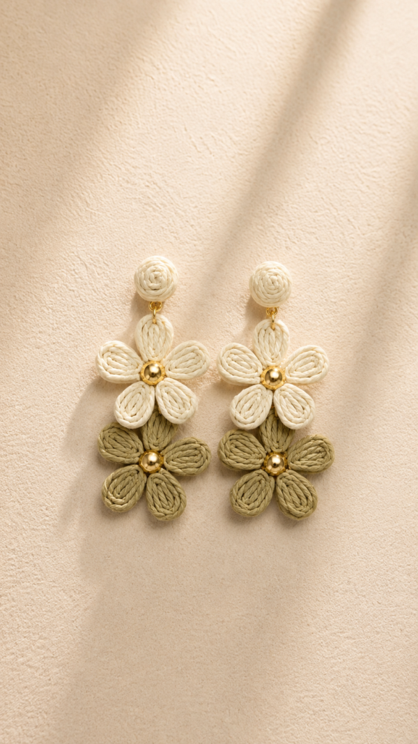 Aretes de flor de tela doble