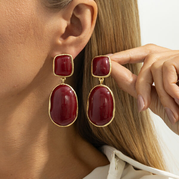 Aretes grandes rojos