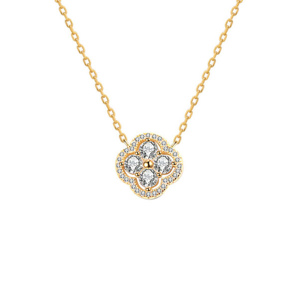 Cadena con dije de flor grande y baño de oro de 18K