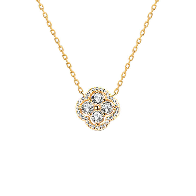 Cadena con dije de flor grande y baño de oro de 18K