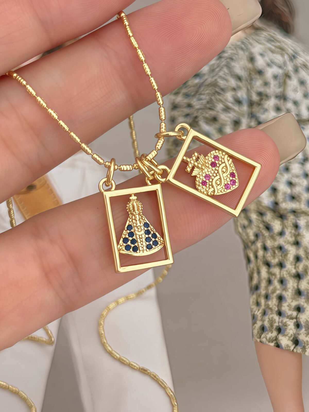 Cadena escapulario virgen y sagrado de corazón de Jesús-Brass baño de oro de 18K-C5 Cadena escapulario virgen y sagrado de corazón de Jesús