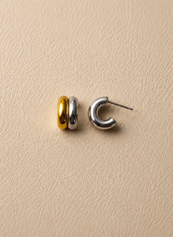 Semi hoops plateados con dorado