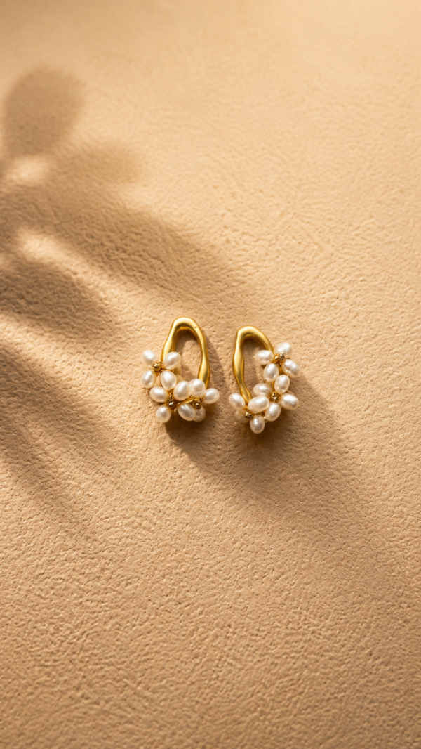 Aretes con dijes de perla natural de río