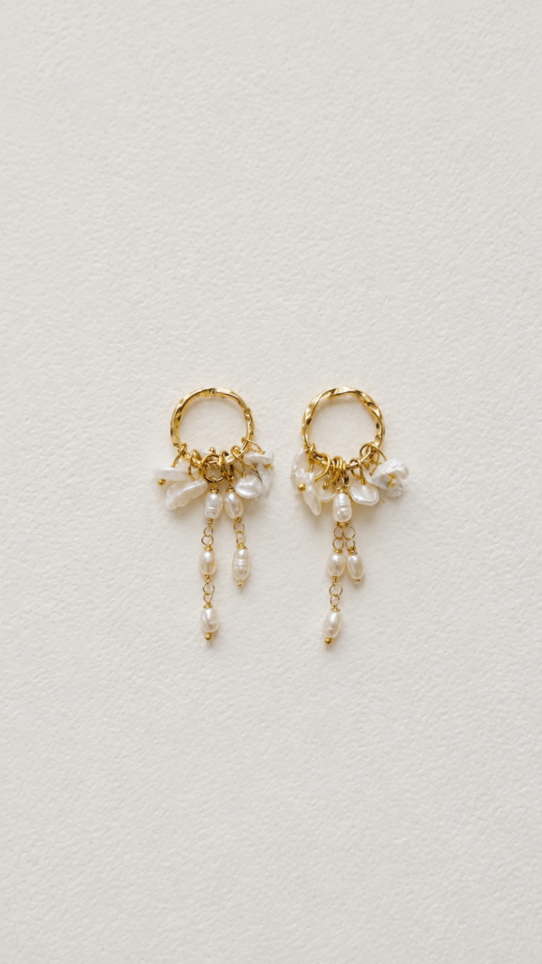 Aretes con lluvia de perlas natural de río