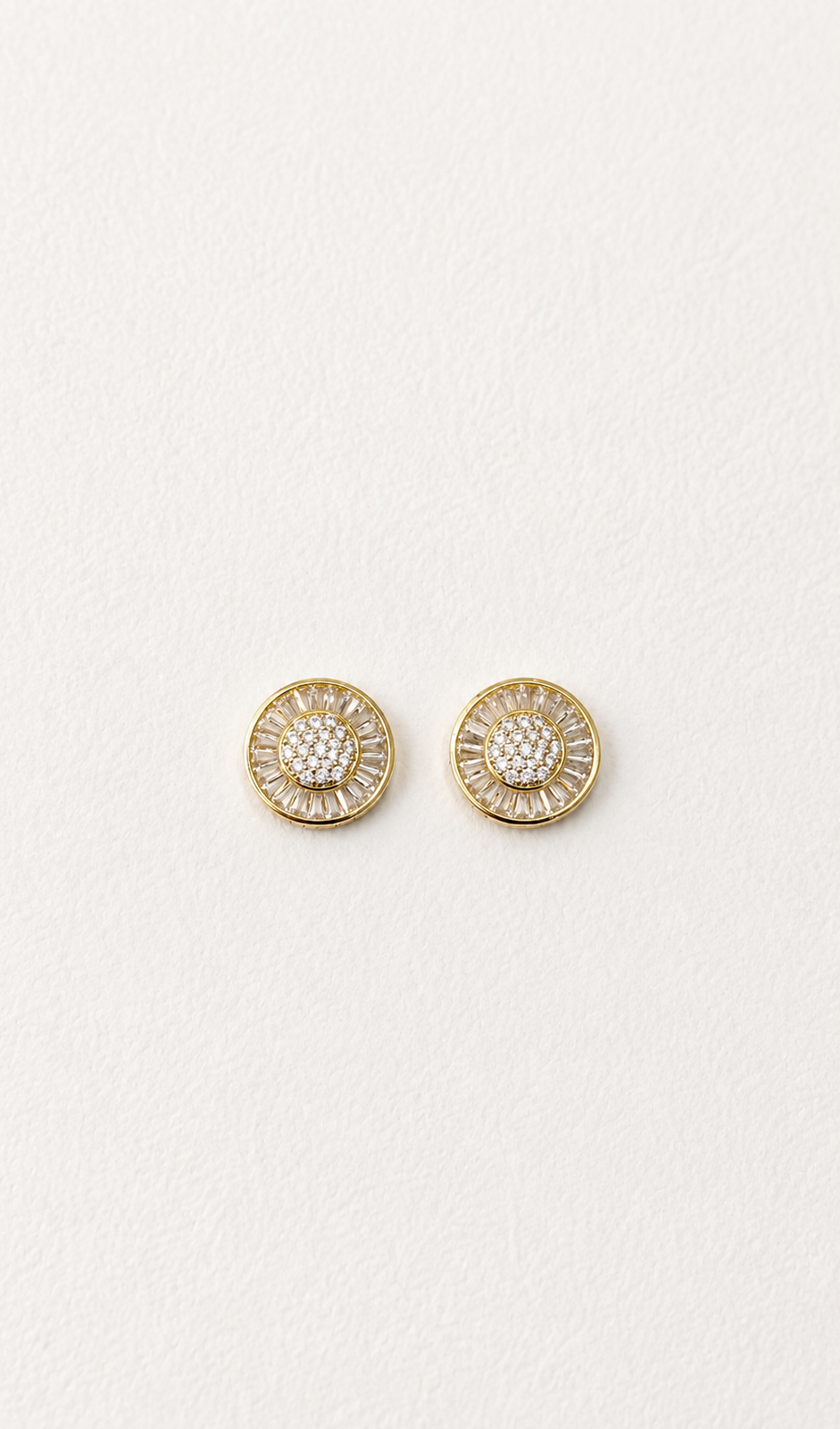 IMG_4499 Aretes de circulo con baño de oro de 18K y circonitas