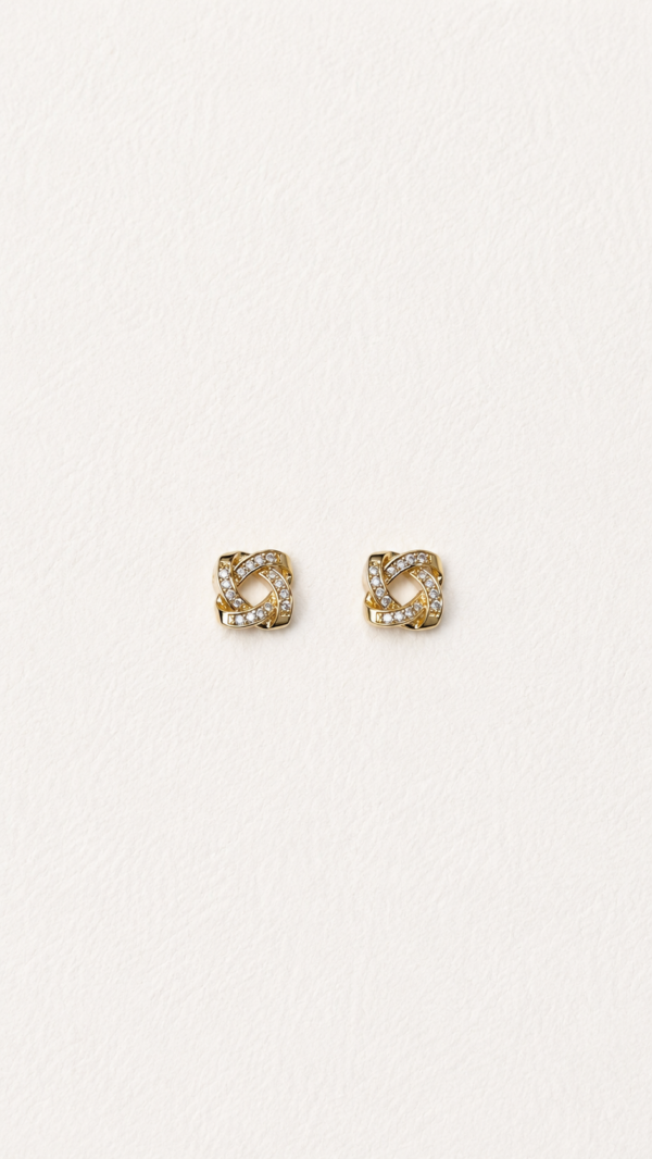 Aretes de nudo y baño de oro de 18K