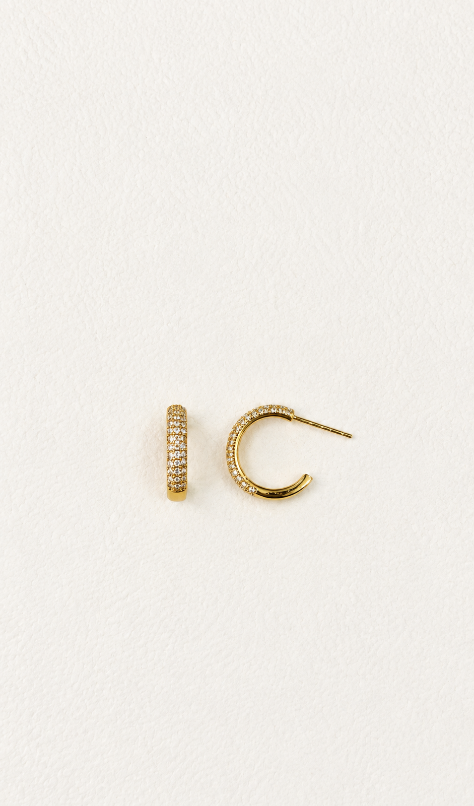 Semi hoops con baño de oro de 18K y circonitas