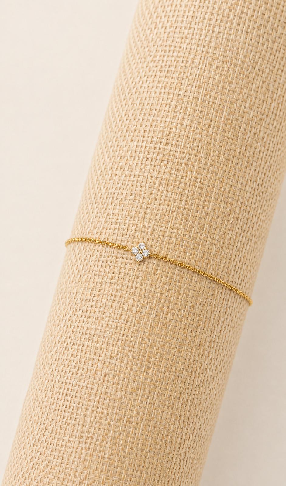 IMG_4537 Pulsera con dije de flor y baño de oro de 18K
