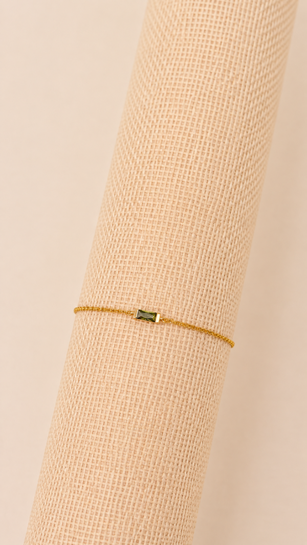 Pulsera nacimiento agosto baño de oro de 18K