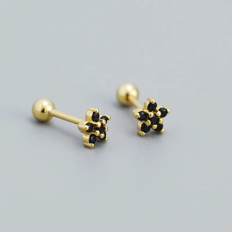 Par de aretes para piercing con baño de oro de 18K de flor y circonitas color negro-Plata 925-C0 Par de aretes para piercing con baño de oro de 18K de flor y circonitas color negro